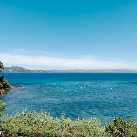 Front De - Vue Exceptionnelle, Les Pieds Dans L'eau A La Madrague, Presqu'ile De Giens Appartement Hyères