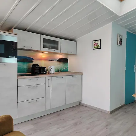 Front De - Vue Exceptionnelle, Les Pieds Dans L'eau A La Madrague, Presqu'ile De Giens Appartement