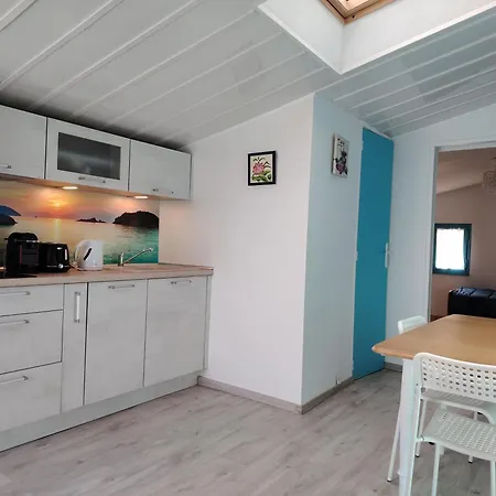 Presqu'Ile De Giens - Appartement Les Girelles - Les Pieds Dans L'Eau A La Madrague,