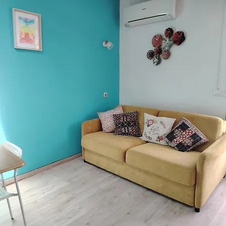Front De - Vue Exceptionnelle, Les Pieds Dans L'eau A La Madrague, Presqu'ile De Giens Apartment Hyères